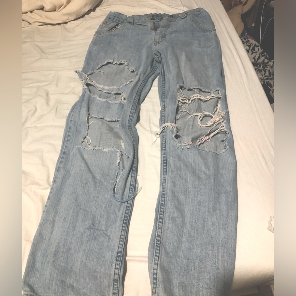 Ripped light washed jeans! 👖
